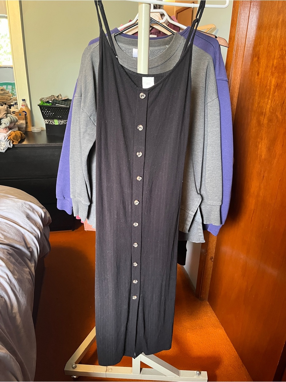 H&M Black Ribbed Button-Front Maxi Dress - Picture 2 of 3